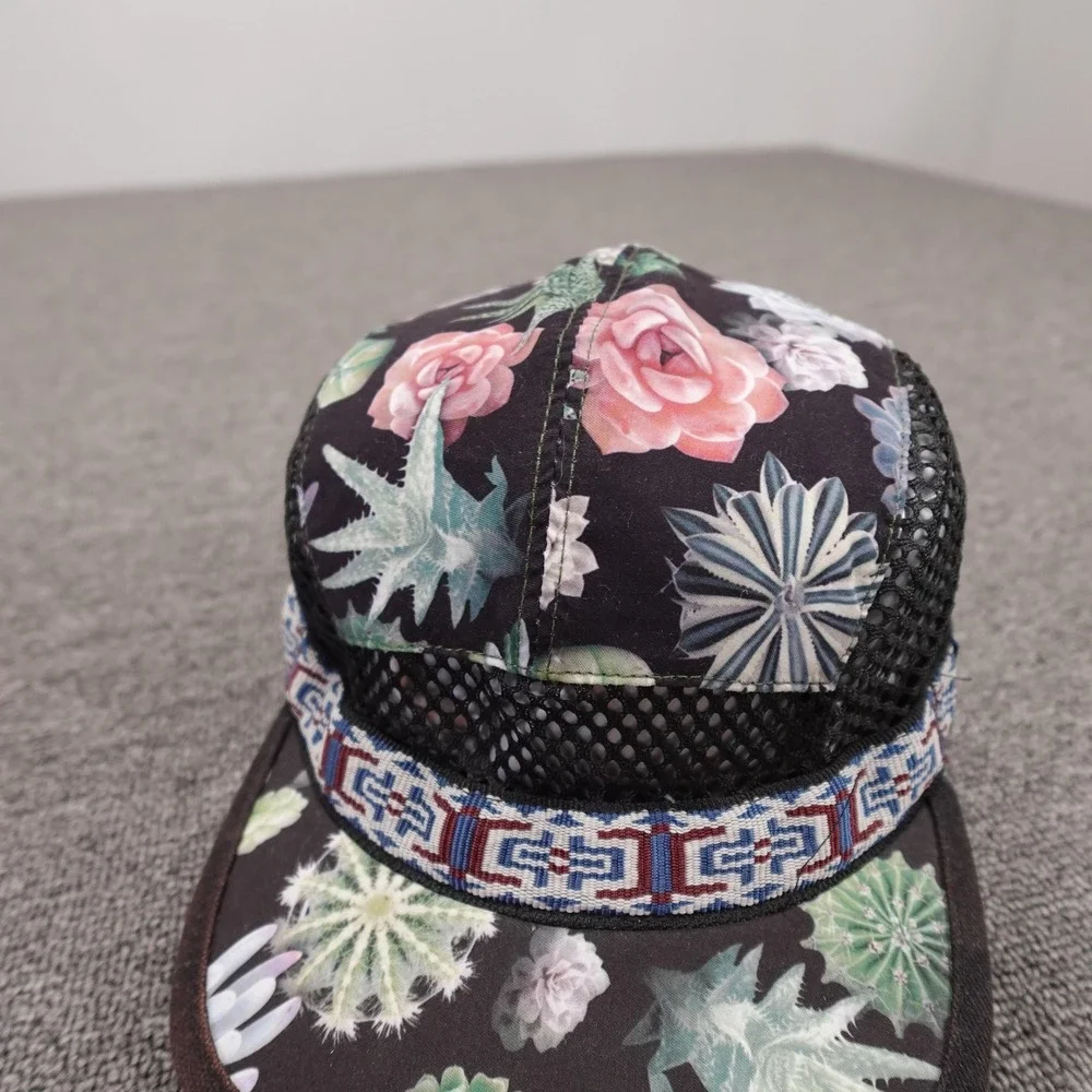 KAVU Hat Cap Strap Back Mens M Black Floral Mesh 5 Panel Outdoor Summer Camping